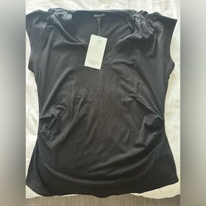Athleta outbound V-neck T-shirt